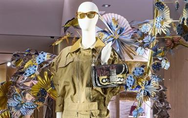 فراشات FENDI تضيء أعياد أوروبا